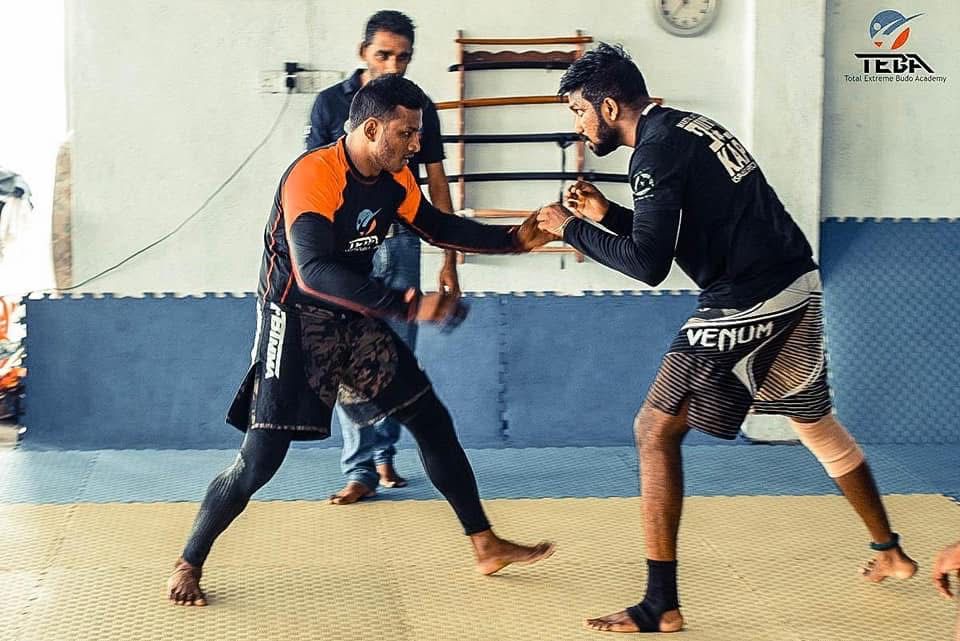 Nilanka Madushan sparring in the gym